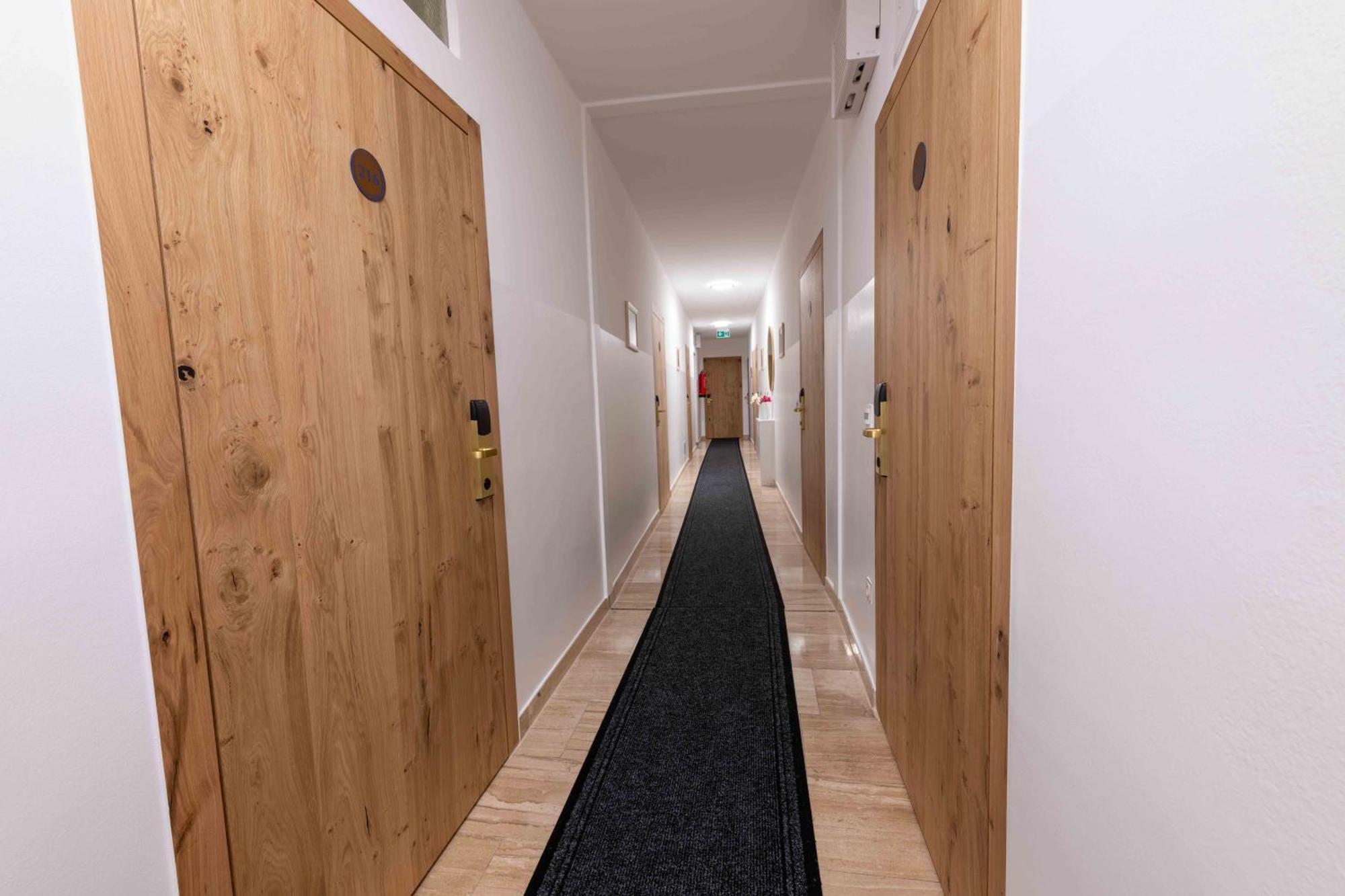 Hotel Anker Klosterneuburg Extérieur photo